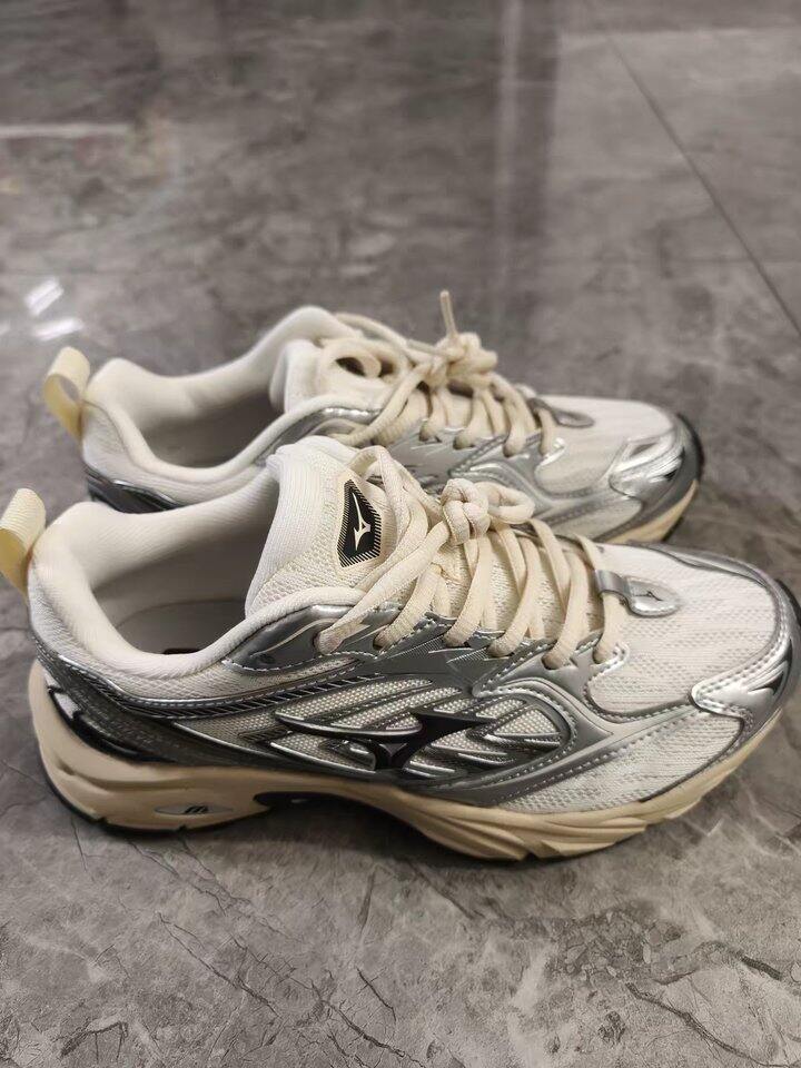 美津浓运动鞋👟丨233.5