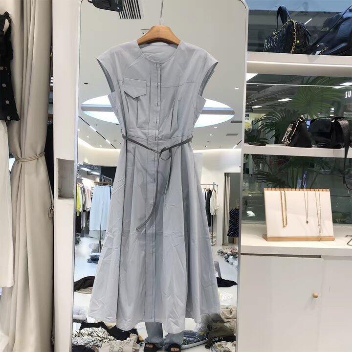 实体店买衣服体验感很好