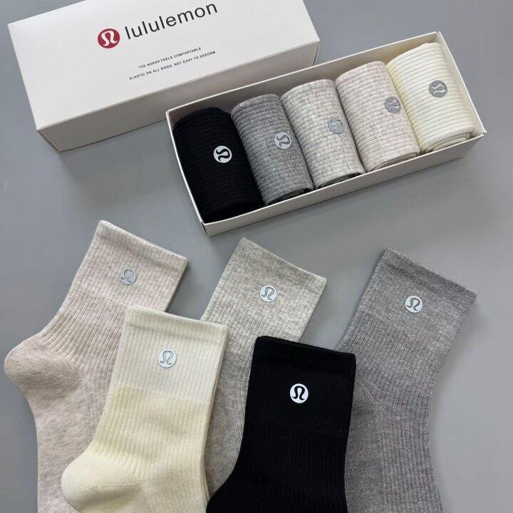 lulu反光标双针中筒纯棉袜！💰7+