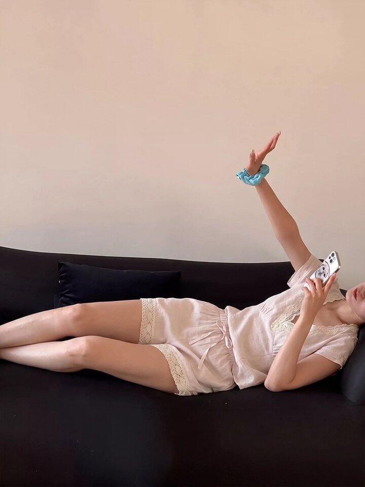 纯欲少女带bra蕾丝花边睡衣套装！💰39.9