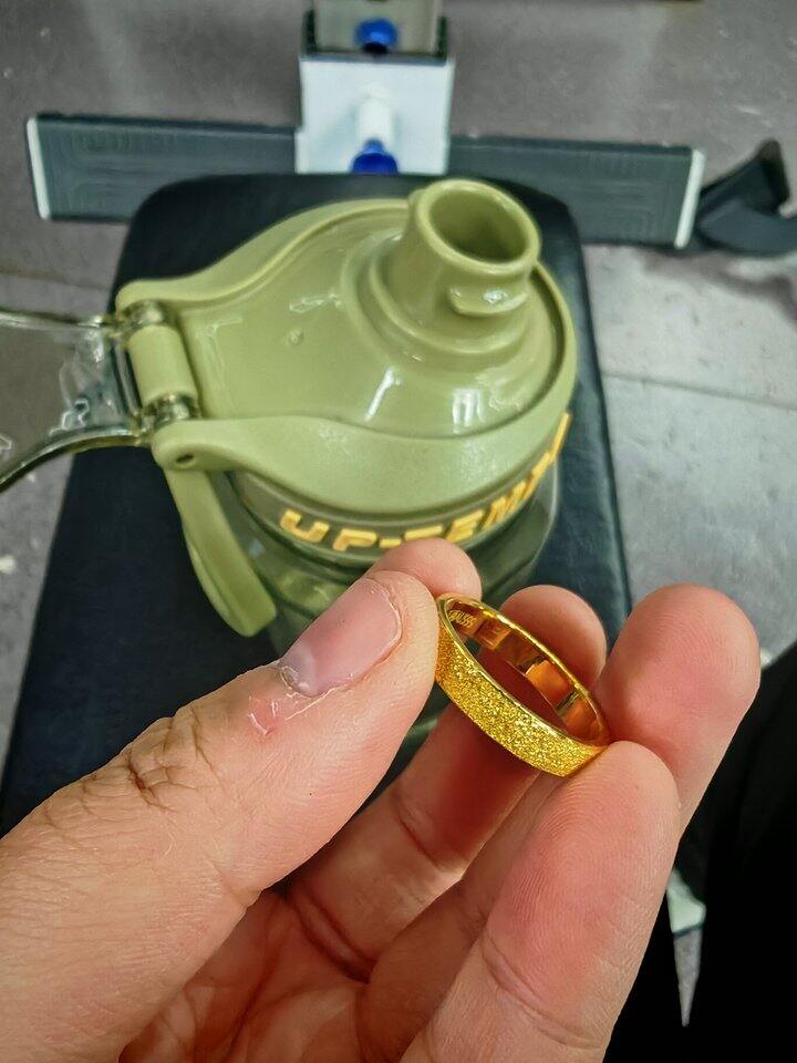 很不爽 想花钱，金饰➕1