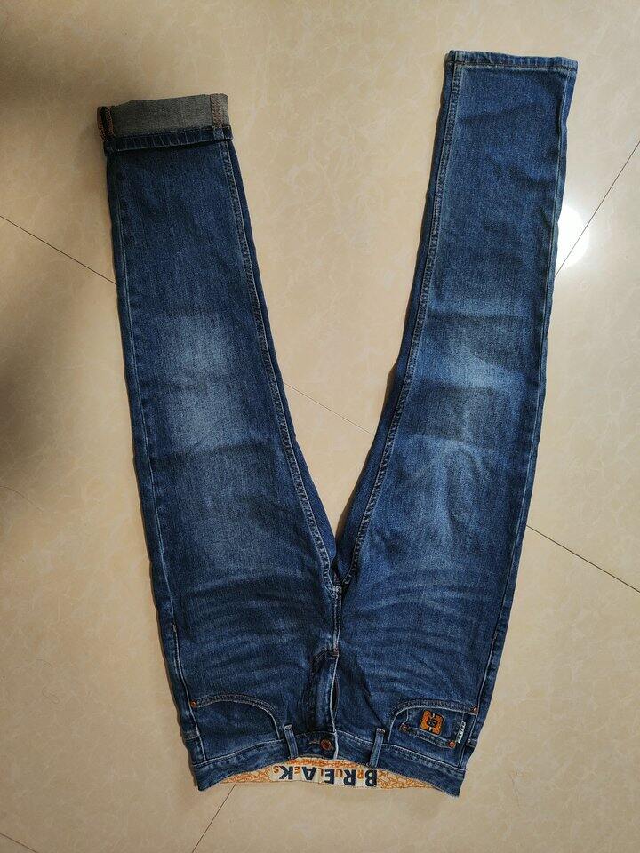 牛仔裤