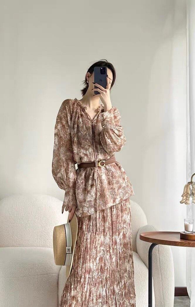 出亚麻上衣