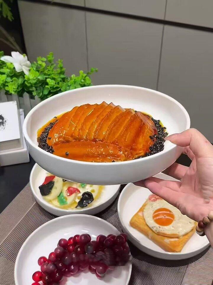 深窝盘陶瓷餐盘折💰2.7一个