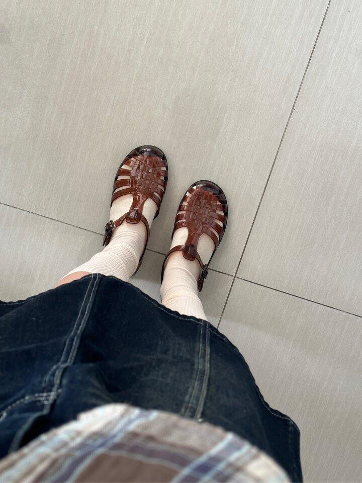 谁懂我的水晶凉鞋