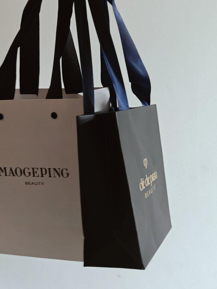 品牌购物袋🛍️