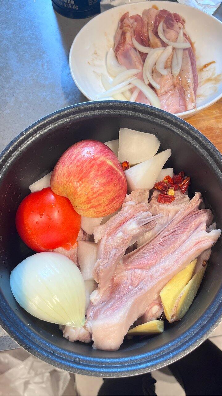 静侯一锅羊肉汤