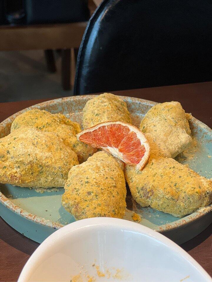 对于让朋友帮忙买东西 然后偷偷加价你怎么看