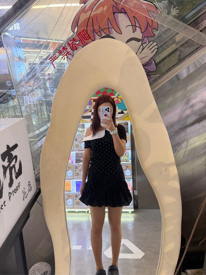 姐妹们有没有推荐比较女人味/御姐的衣服和裙子！