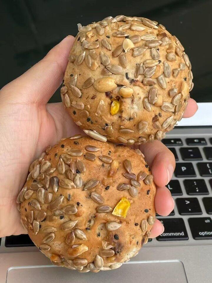 碧翠园 八宝全麦坚果欧包700g/14只💰20.9