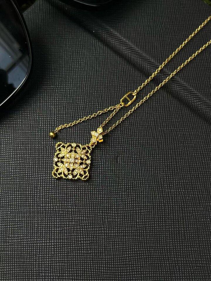 中古风的项链 绝美