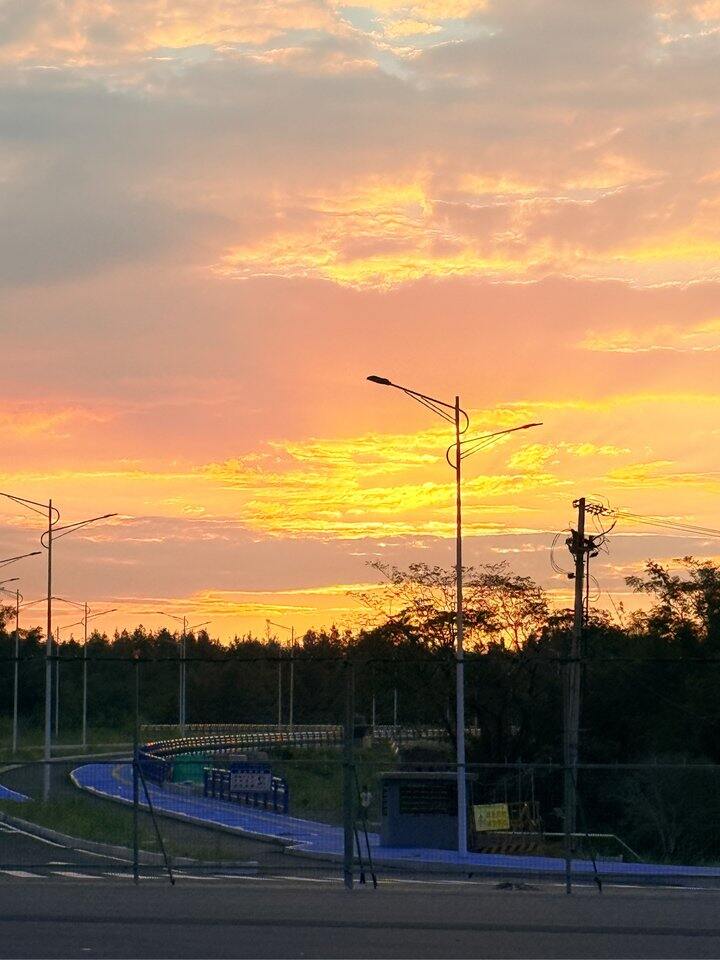 追逐落日和晚霞