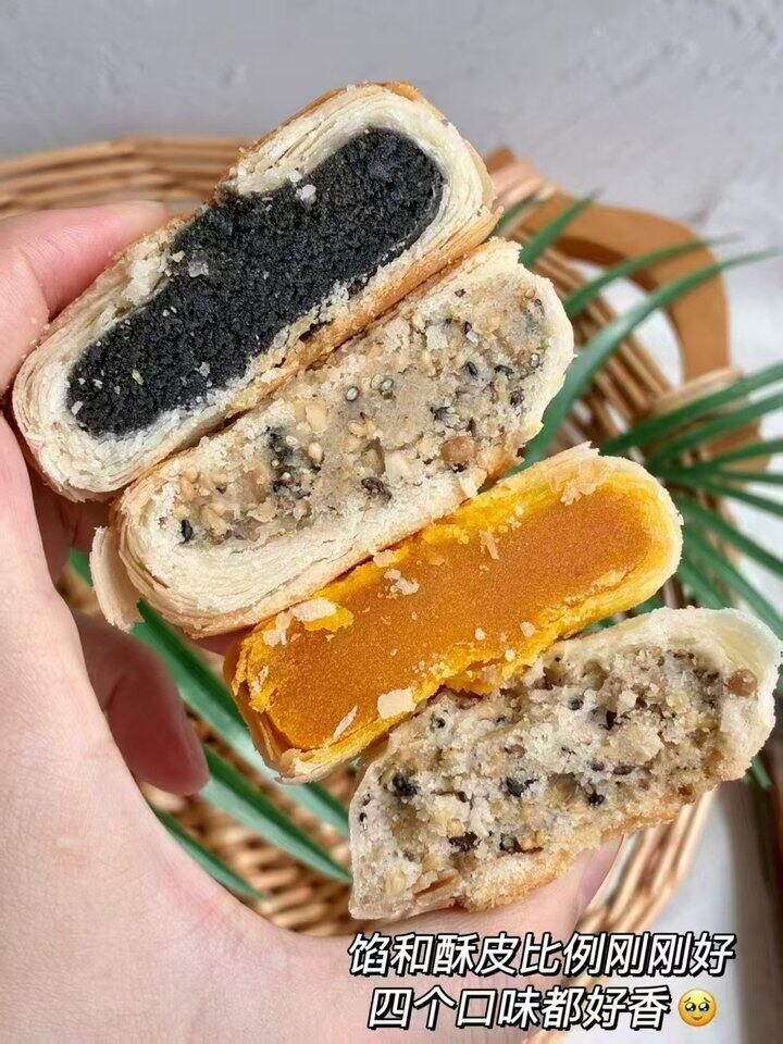 伯香村 正宗黄庄酥皮月饼