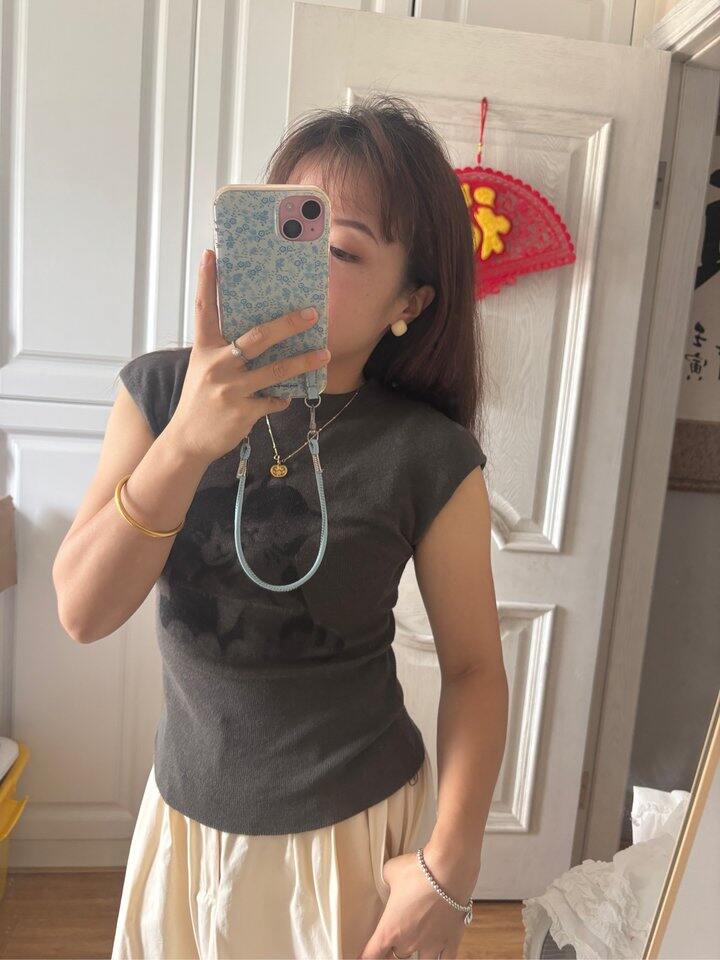 短袖上身圖哈