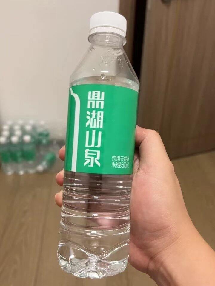 鼎湖山泉饮用天然水