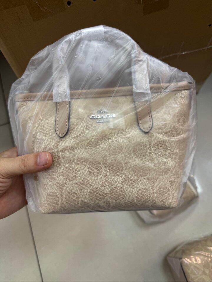有没有需要蔻K驰包包的，中上品质，直播间3张以上的
