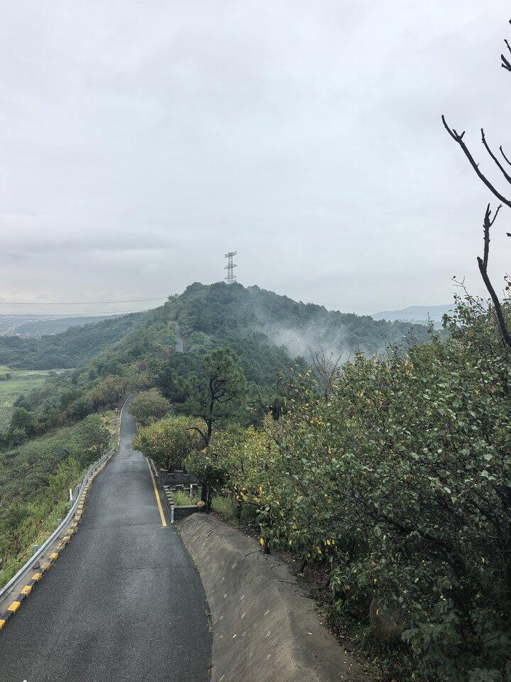 爬山充电