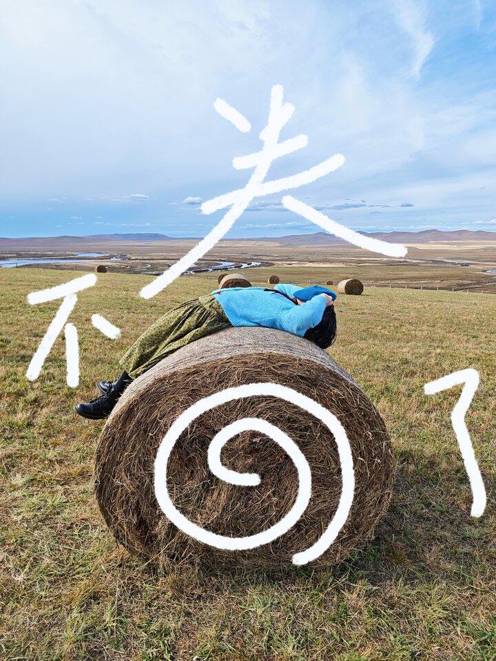 穿着自己做的裙子去旅行！