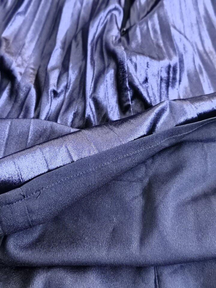18💰圣迪奥的丝绒半身裙