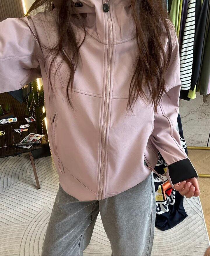 芙蓉格情侣👫抓绒软壳冲锋衣！💰79