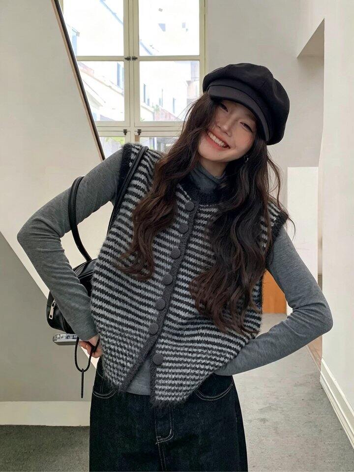 学院风羊毛针织条纹马甲！💰69