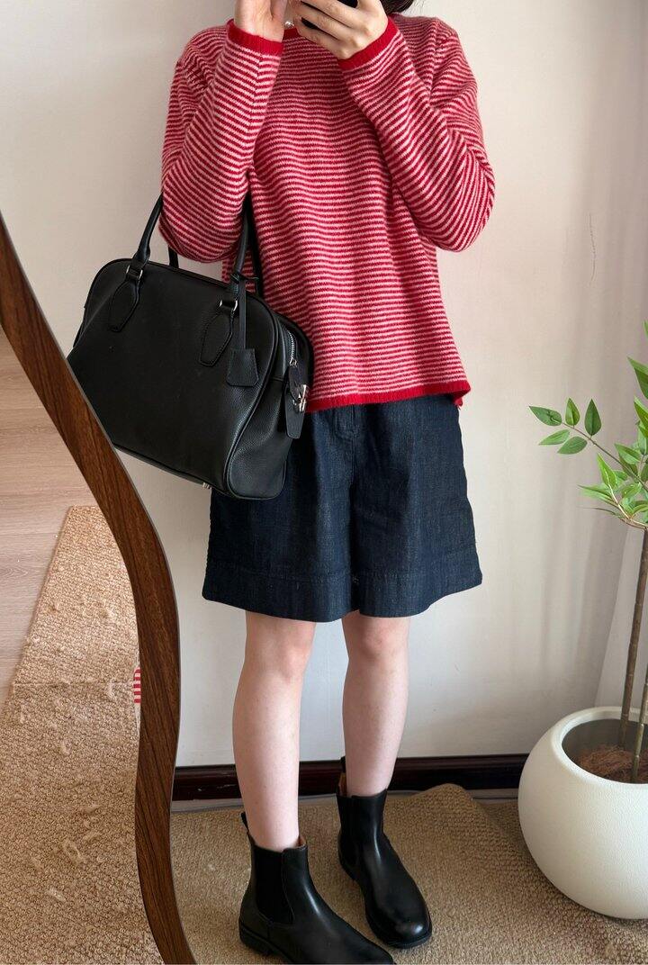 复古的红色细条纹